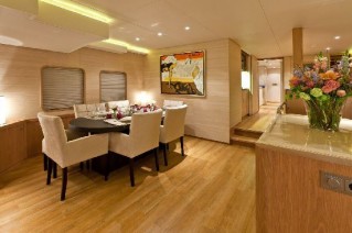 Motor Yacht LARS -  Dining area